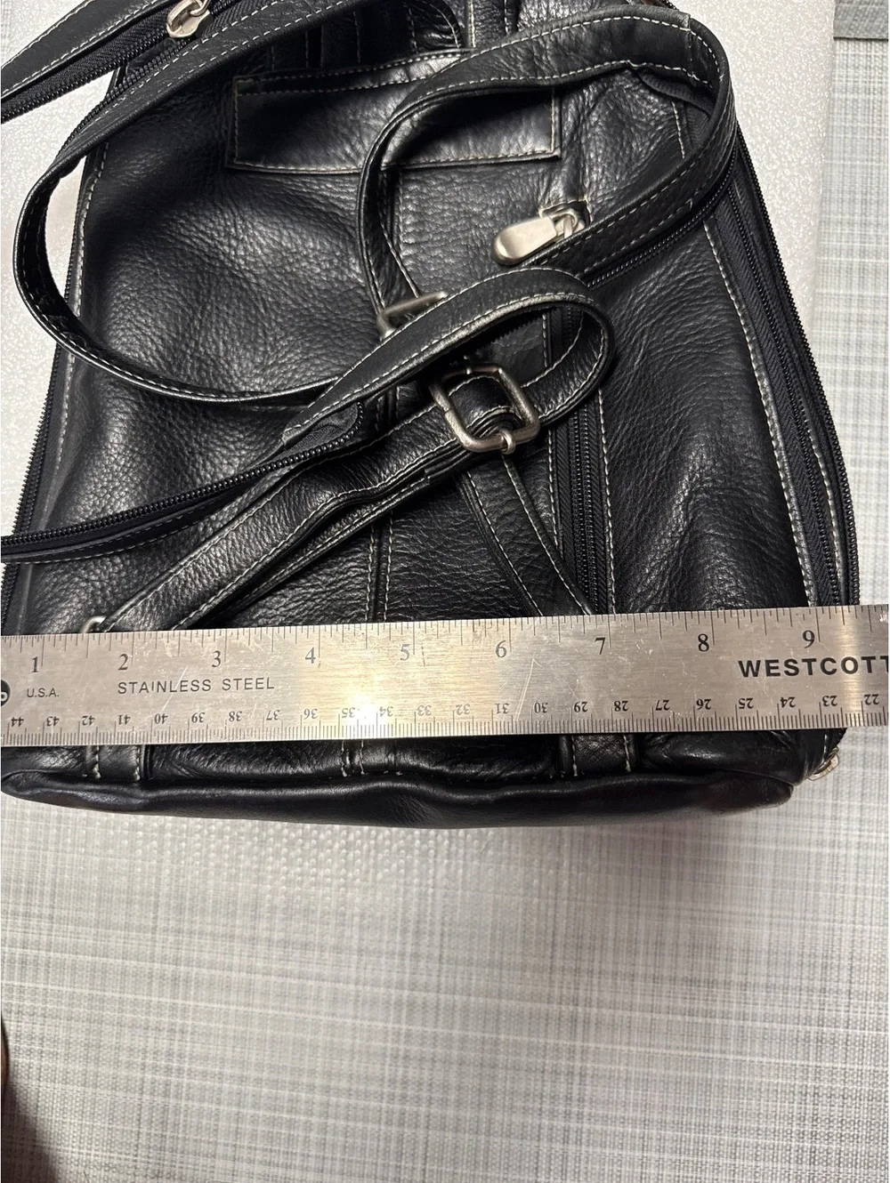 Le Donne Black Leather Backpack – Genuine Leather Multi-Pocket Bag